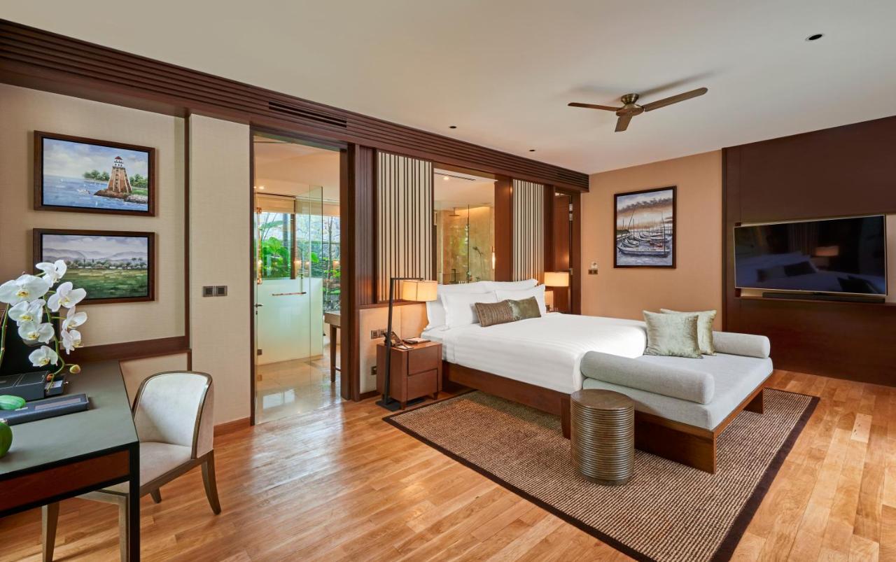 The Danna Langkawi - A Member Of Small Luxury Hotels Of The World Pantai Kok Esterno foto A bedroom at the hotel