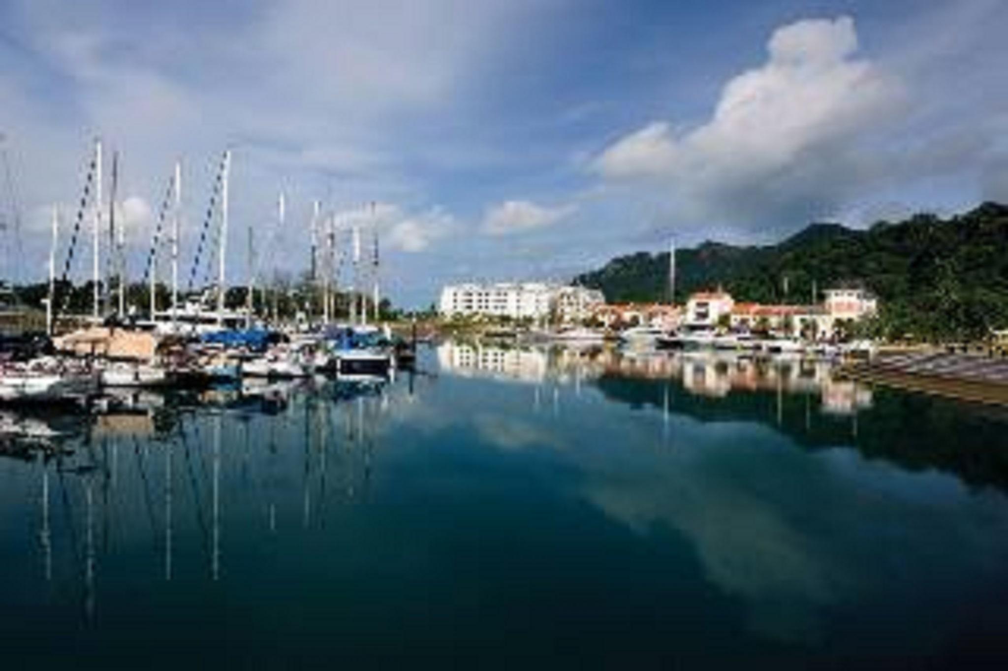 The Danna Langkawi - A Member Of Small Luxury Hotels Of The World Pantai Kok Esterno foto Marina at Port of La Romana