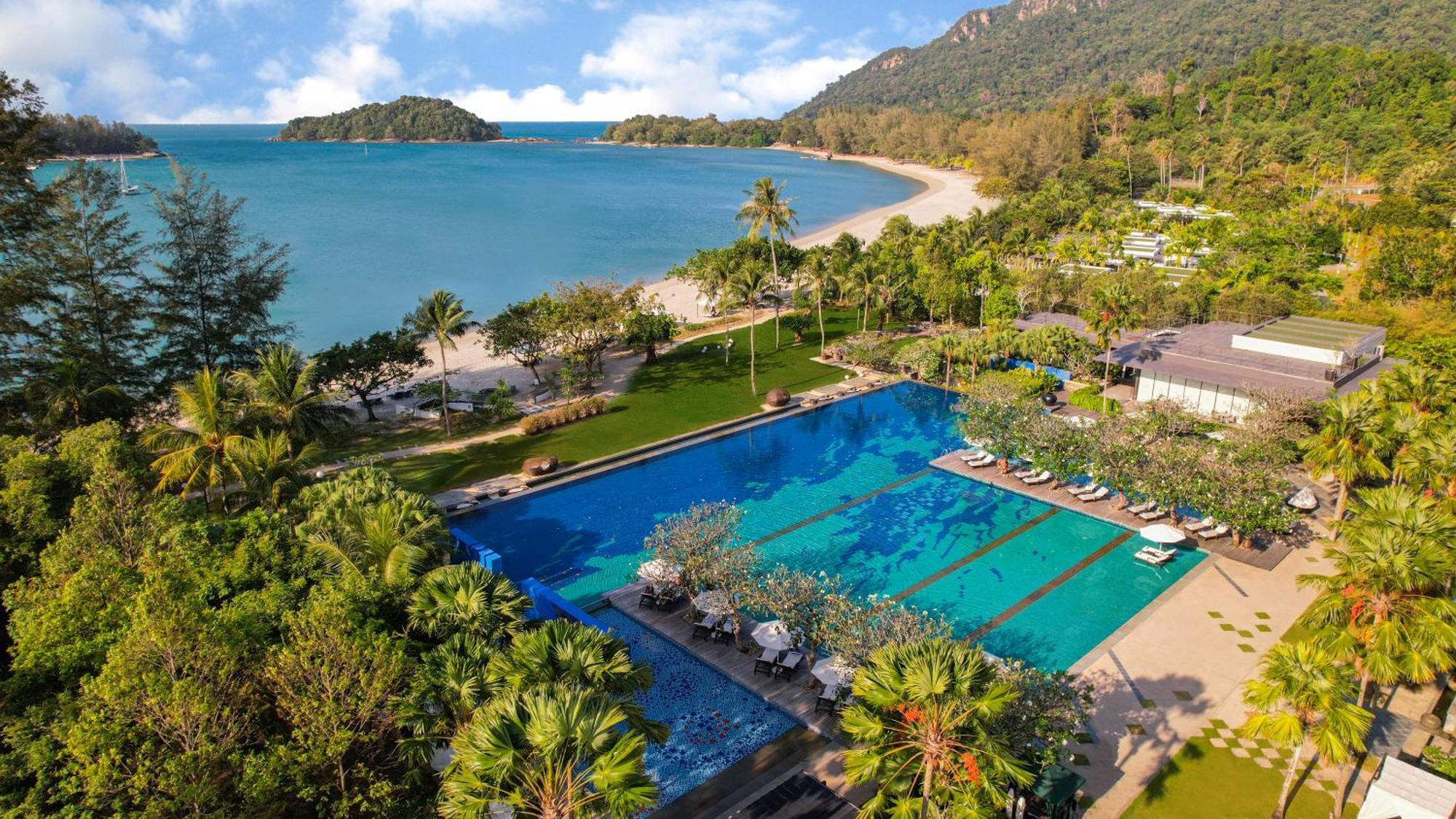 The Danna Langkawi - A Member Of Small Luxury Hotels Of The World Pantai Kok Esterno foto Aerial view of the resort