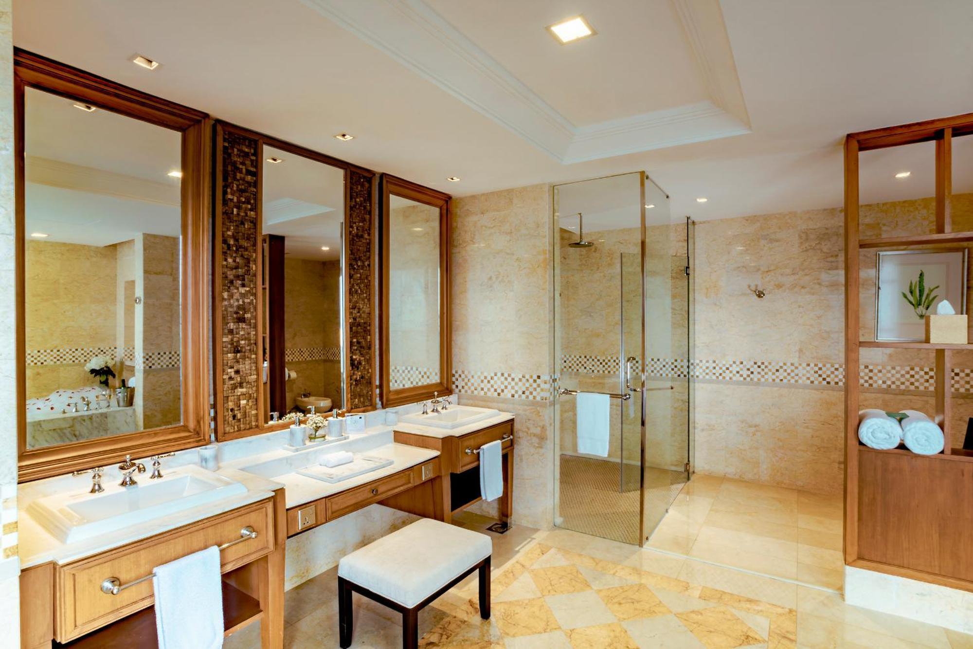 The Danna Langkawi - A Member Of Small Luxury Hotels Of The World Pantai Kok Esterno foto Bathroom